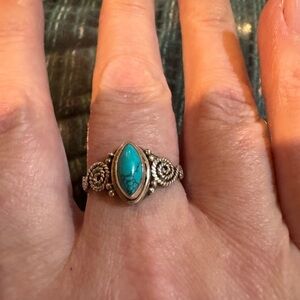 - Honey Silver 925 Sterling Silver turquoise ring  size 10 EUC no box